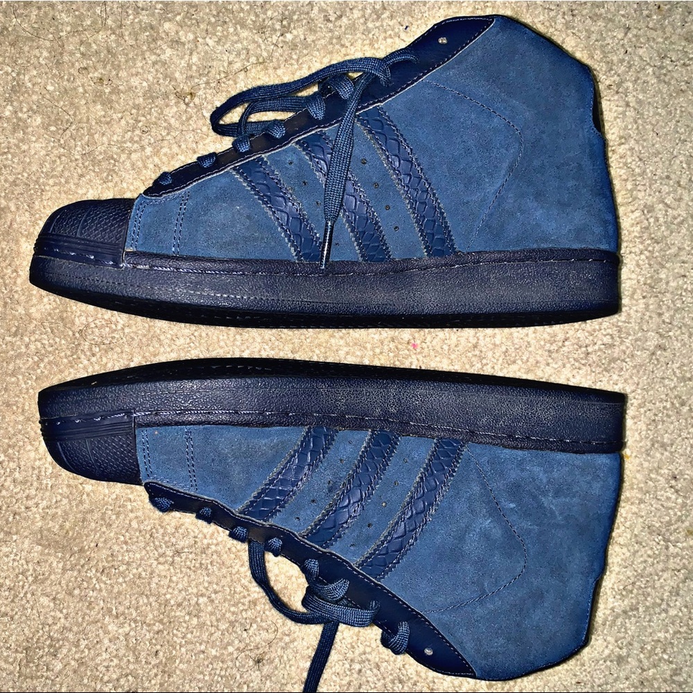 Adidas - Picture 3 of 3